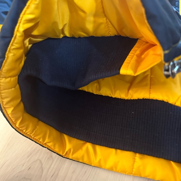 Nike men’s quilted zip up jacket with hood and ribbed Lining - Picture 4 of 7